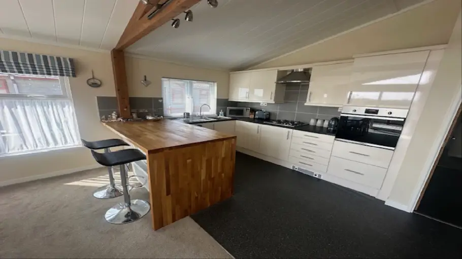 Wessex Contemporary Lodge 2011